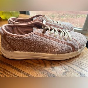 Hey Dude women’s 8 Sherpa shoes
